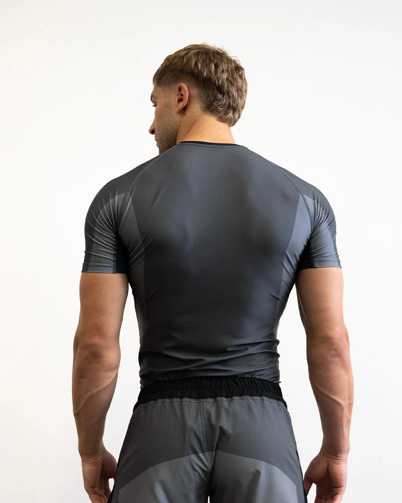 Engage Iron Grey Short Sleeve Rash Guard - Image 5